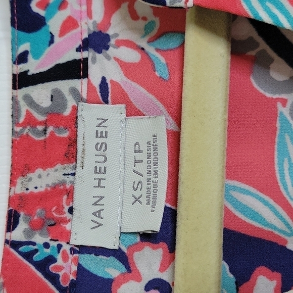 Van Heusen floral top - Picture 3 of 8